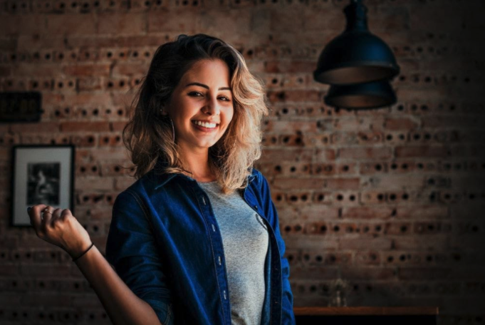 An example of a LinkedIn image with a female wearing casual clothes
